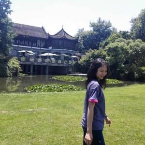 Meet your Posher, Nora